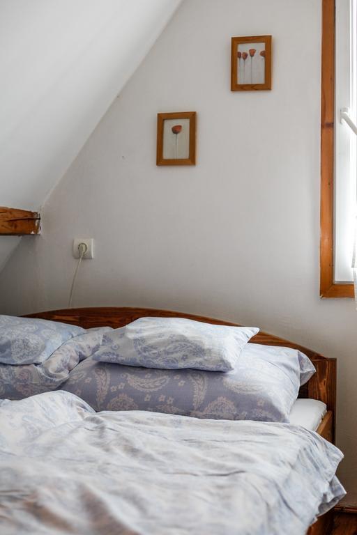 Myrtus Pince Es Vendeghaz Hotel Tarcal Ruang foto